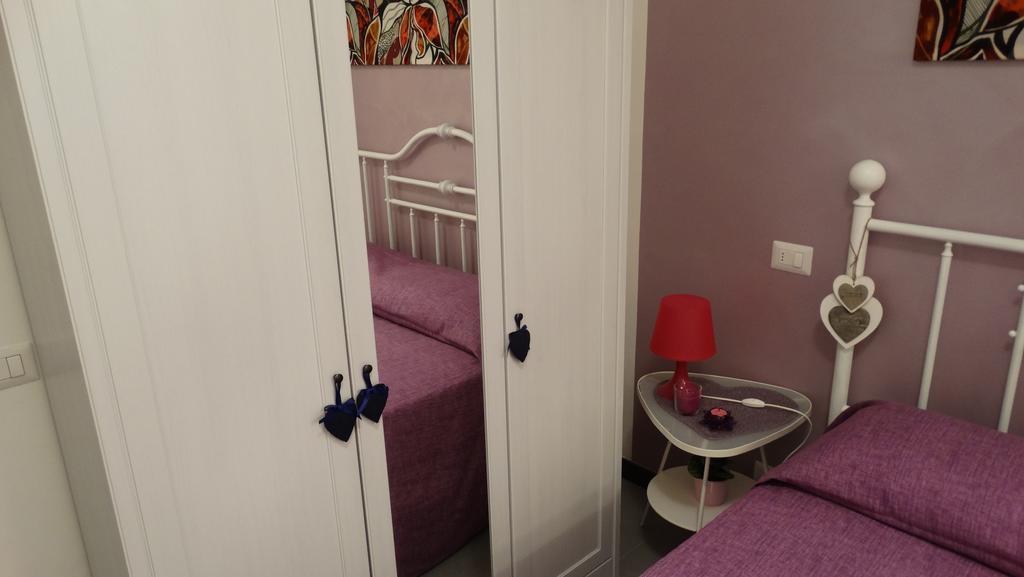 Casetta Romantica Viola Lerici Bagian luar foto