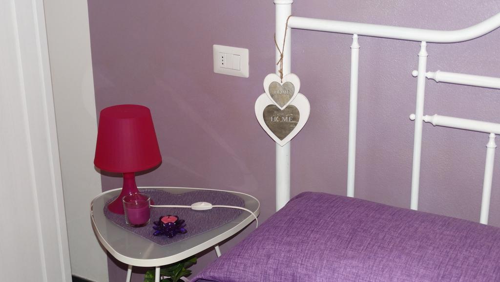 Casetta Romantica Viola Lerici Bagian luar foto