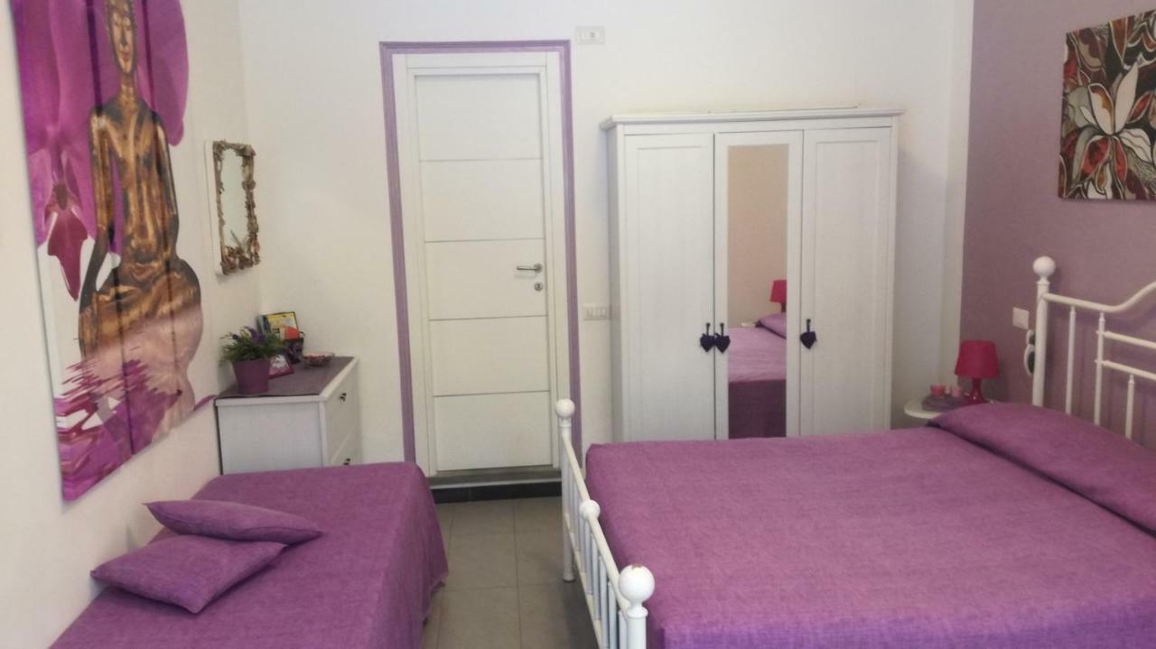 Casetta Romantica Viola Lerici Bagian luar foto
